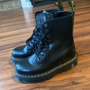 Jadon smooth leather Doc Martens